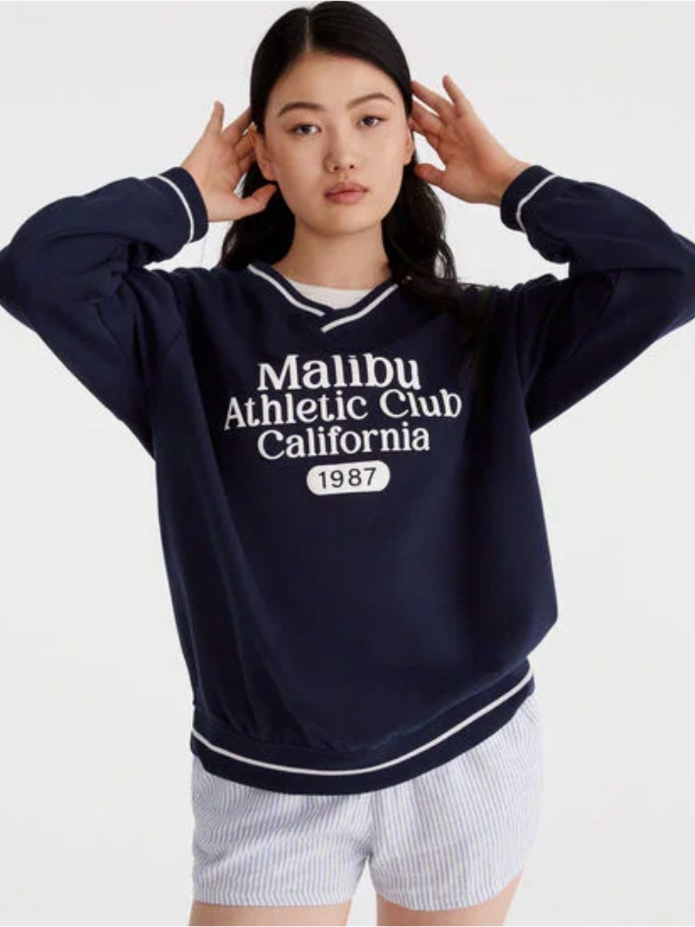 Aeropostale Malibu Athletic Club 1987 Navy V-Neck Sweatshirt Size Large